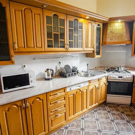 Friends Rustaveli Str אכסניה