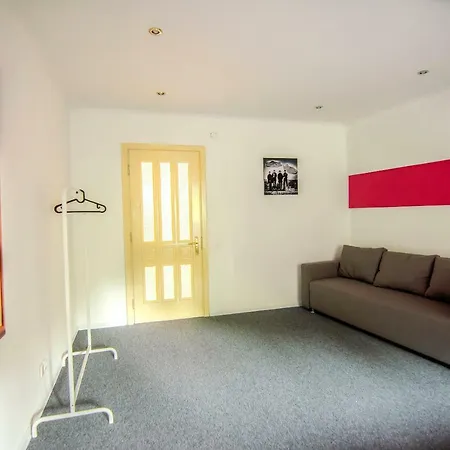 Friends Rustaveli Str *