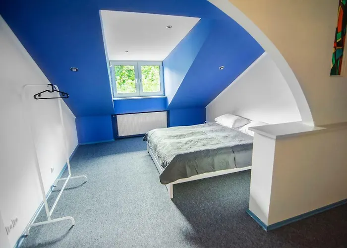 Hostal Friends Rustaveli Str