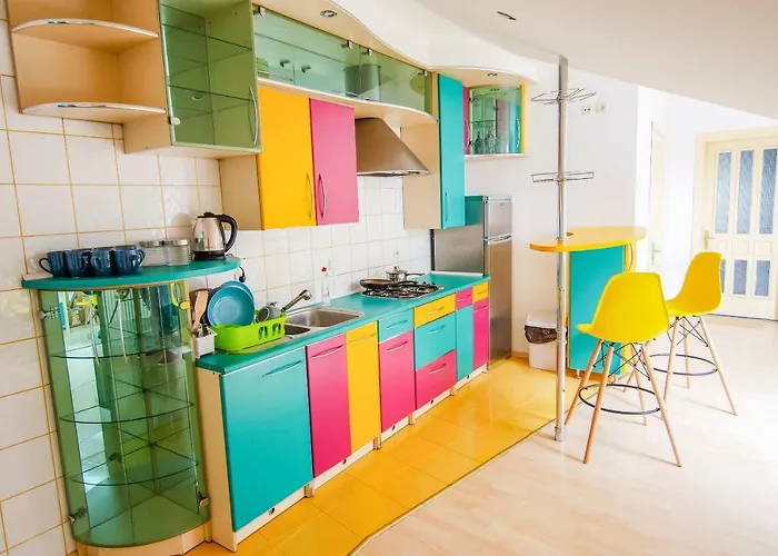 Hostal Friends Rustaveli Str