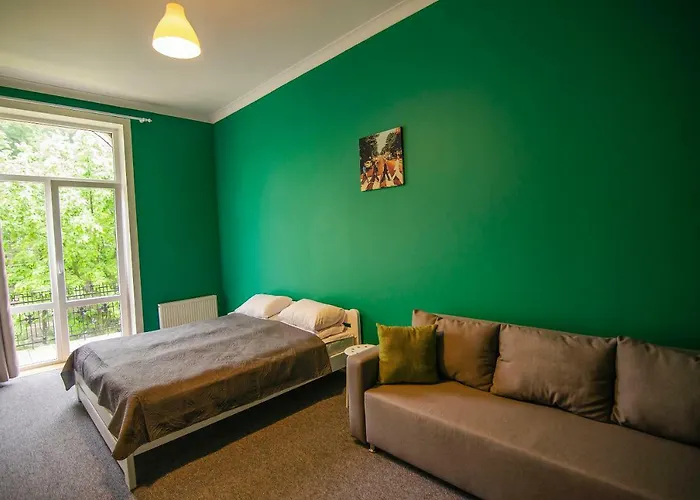 Hostal Friends Rustaveli Str