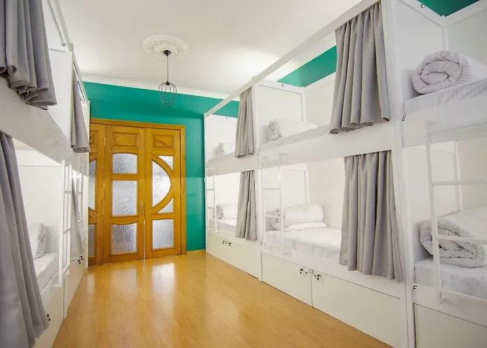 Hostel Friends Rustaveli Str *