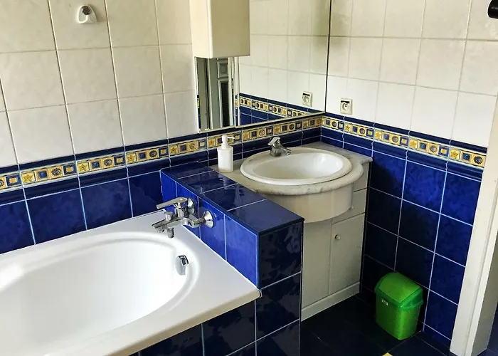 Friends Rustaveli Str * Lviv