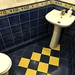 Friends Rustaveli Str Хостел Львів