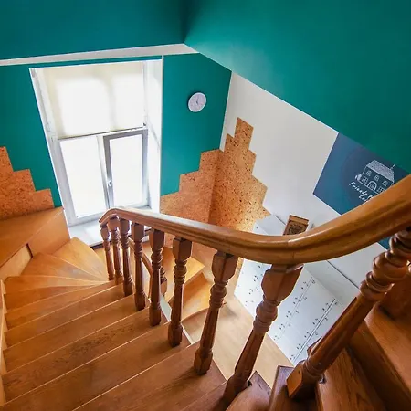 Friends Rustaveli Str * 리비프